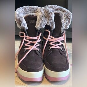 Cougar Women's Dark Brown Winter Boots with Pink Laces